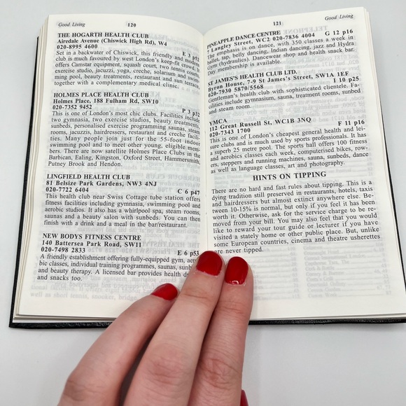 Vintage Guide to Good Living in London Francis Chichester Leather Bound Book - Picture 11 of 11